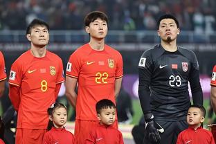 特鲁西埃：2-4输球比0-2更好，越南目标仍是成绩最好的小组第三